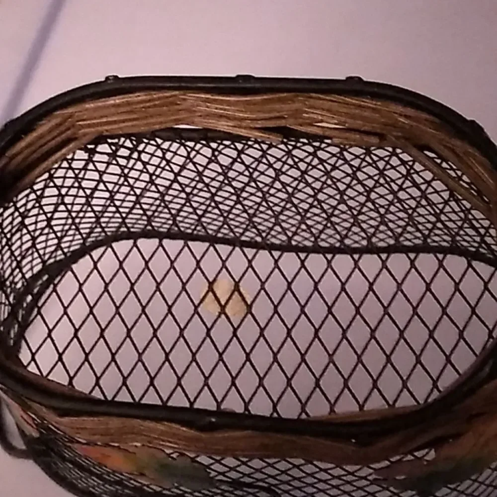 Metal Leaf Basket
